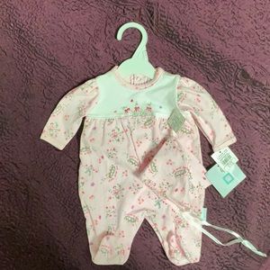 Preemie outfit with hat